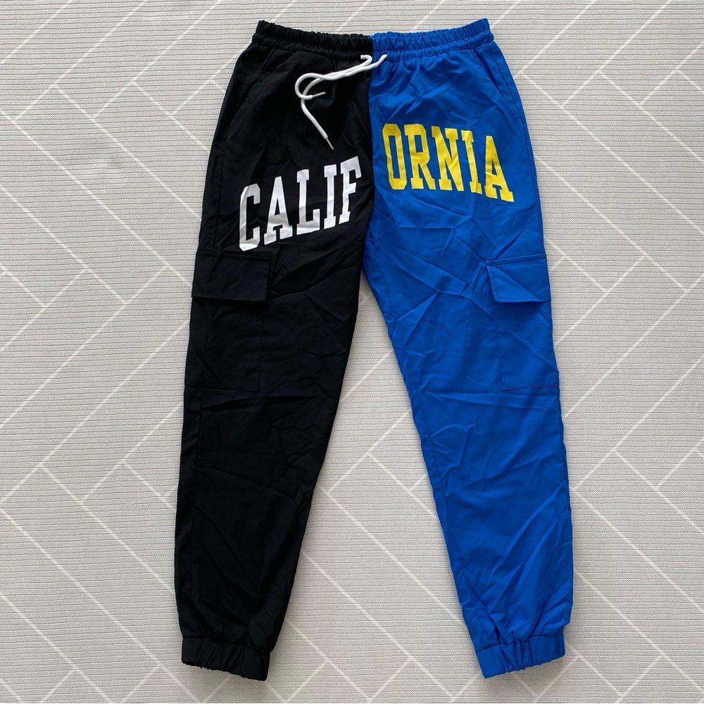 ROMWE Black and Blue California Joggers Men’s Size M
